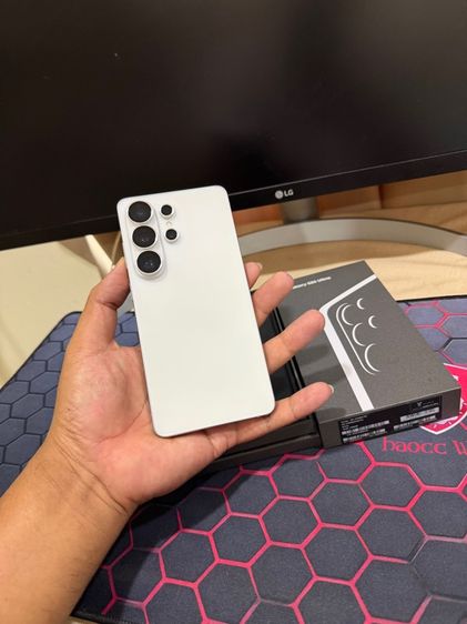 Samsung S26 Ultra 256GB White อายุไม่กี่วัน สวยใส ติดฟิล์มรอบ เครื่องเหมือนได้มือ 1 ที ปกศ.ยาว รูปที่ 2