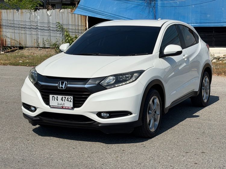 รถ Honda HR-V 1.8 E สี ขาว