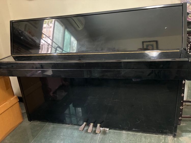 เปียโน YAMAHA LU-90