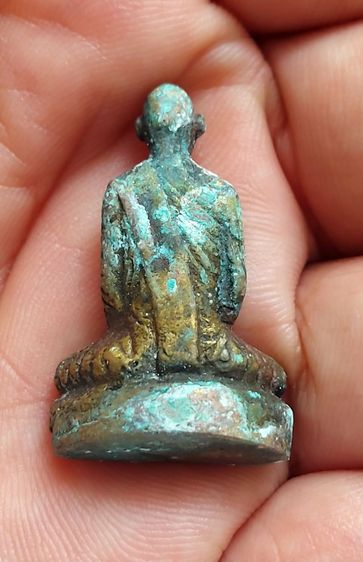 ใด้ในอ่างน้ำมนต์เก่า รูปหล่อโบราณหลวงพ่อเดิม รูปที่ 6