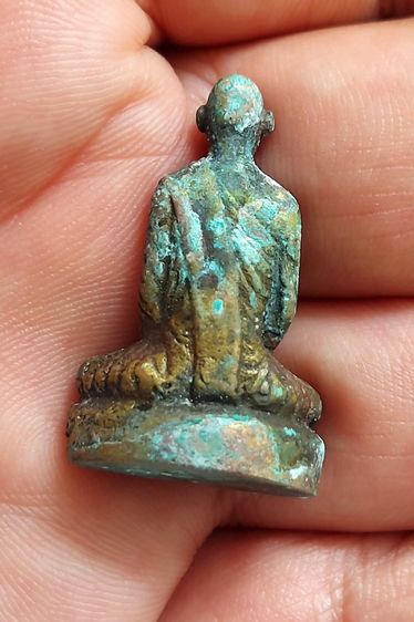 ใด้ในอ่างน้ำมนต์เก่า รูปหล่อโบราณหลวงพ่อเดิม รูปที่ 7