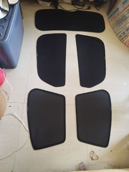 อื่นๆ ม่านบังแดดรถยนต์แบบแม่เหล็ก