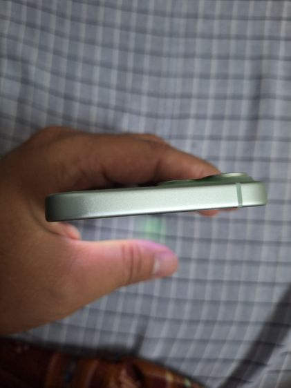 iPhone 15 สีเขียว รูปที่ 5