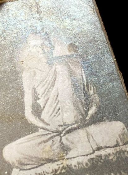 รูปถ่ายพ่อกวย วัดโฆษิตาราม ชัยนาทยุคต้นปี2500รุ่นแรก หลังยันต์กระดาษหนังไก่ สวยแท้คับ รูปที่ 3