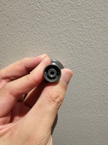 ปุ่มจับเฟอร์นิเจอร์ Ikea แบบกลม สีเทาเข้ม รูปที่ 3