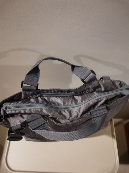 ขายกระเป๋า Carry-all Urban Tote หรือ Messenger Bag – สีเทา Charcoal รูปที่ 4