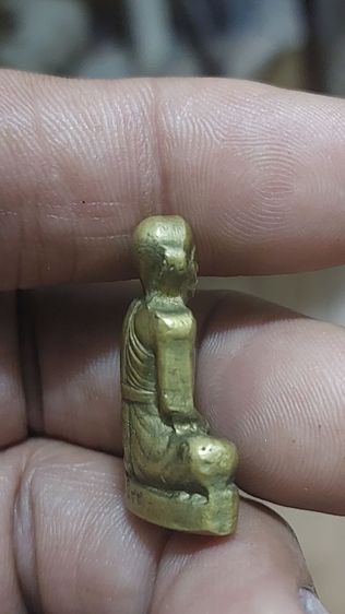 รูปหล่อปั้มรูปหลวงพ่อเพี้ยน ปี 2547 รูปที่ 6