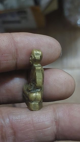 รูปหล่อปั้มรูปหลวงพ่อเพี้ยน ปี 2547 รูปที่ 7