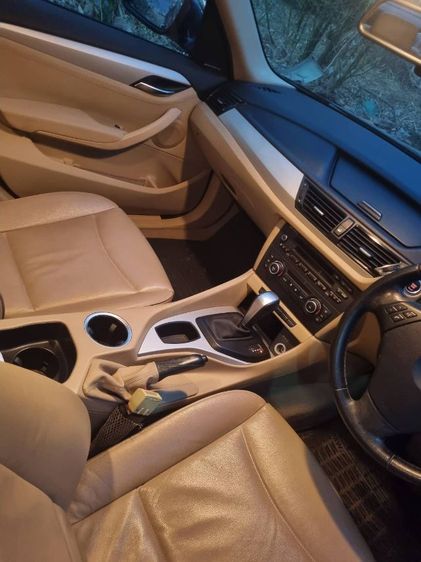 BMW X1 2012 2.0 sDrive18i เบนซิน ไม่ติดแก๊ส เกียร์อัตโนมัติ ดำ รูปที่ 4