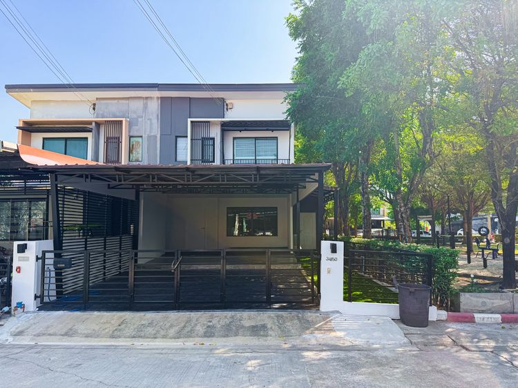 บ้านแฝดมุมติดสวน The Connect ประชาอุทิศ 27 พร้อมอยู่ บรรยากาศร่มรื่น 4.69 ลบ.