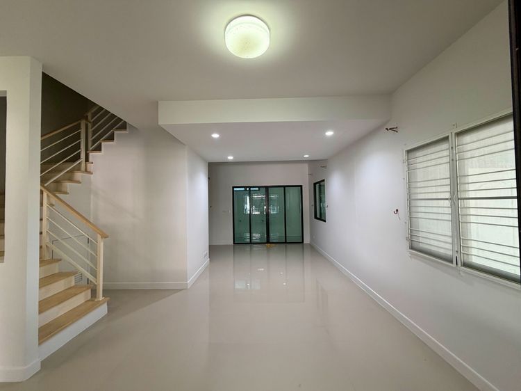 Pruksa ไม่มี บ้านแฝดมุมติดสวน The Connect ประชาอุทิศ 27 พร้อมอยู่ บรรยากาศร่มรื่น 4.69 ลบ. รูปที่ 4