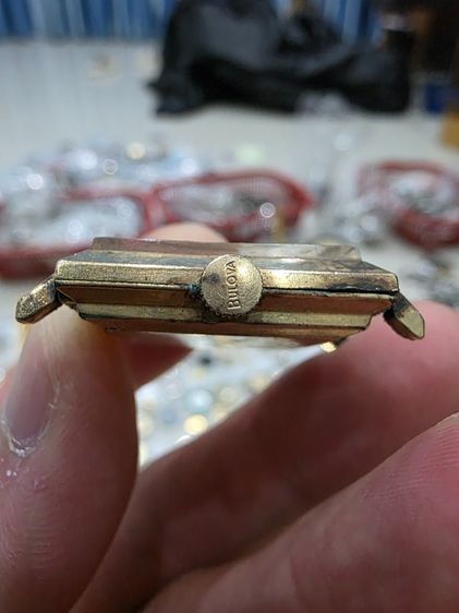 นาฬิกา ยี่ห้อ BULOVA สวย สีทอง 10K GF หายาก  เก่าเก็บ วินเทจ หายาก เดิมๆ ขายตามสภาพ  พร้อมส่ง รูปที่ 3