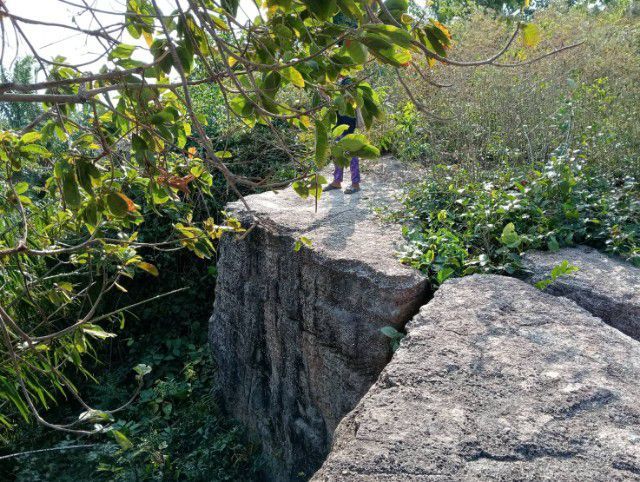 ขายที่ดินแปลงติดทะเล บนเขาสูง15เมตรมีหน้าผา3ไร่ๆละ2ล้าน 