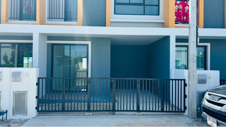 บ้านทาวเฮ้าส์