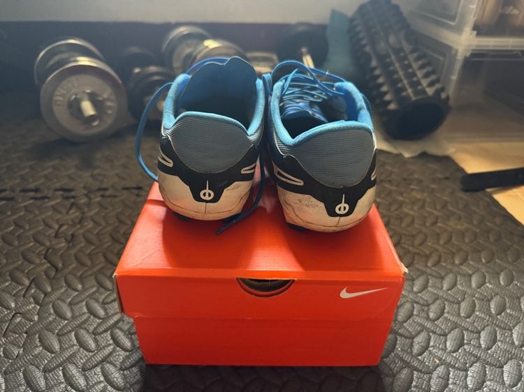 รองเท้าสตั๊ดNike รูปที่ 4