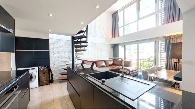 ตกแต่งครบ สร้างเสร็จก่อน 2010 ไม่อนุญาต ไม่ใช่ DLV Thonglor 20 Duplex