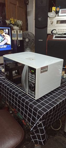 เตาไมโครเวฟ  LG.  23  ลิตร  หน้ากระจกหายาก  เป็น  2  ระบบ เวฟและปิ้งย่างแบบหลอดแก้ว  2  หลอด  สภาพนางฟ้า  ไร้สนิม รูปที่ 4