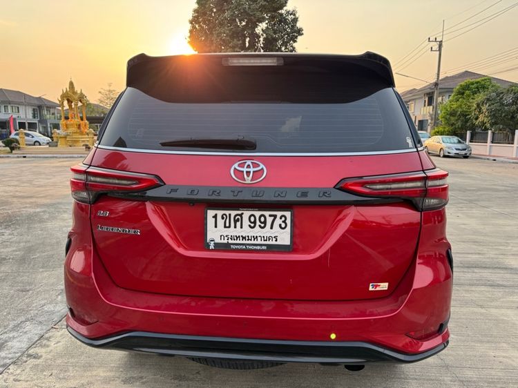 Toyota Fortuner 2022 2.4 Legender Sedan ดีเซล เกียร์อัตโนมัติ แดง รูปที่ 3