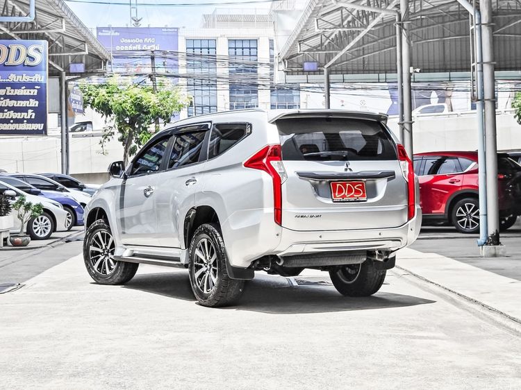 Mitsubishi Pajero Sport 2017 2.4 GLS LTD Utility-car ดีเซล เกียร์อัตโนมัติ บรอนซ์เงิน รูปที่ 3