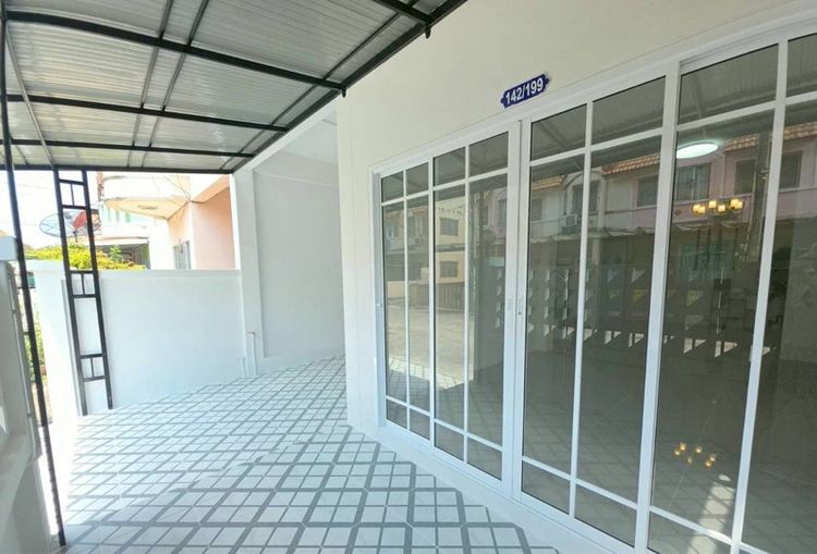 หมู่บ้านอีสเทิร์นแลนด์3 รูปที่ 2