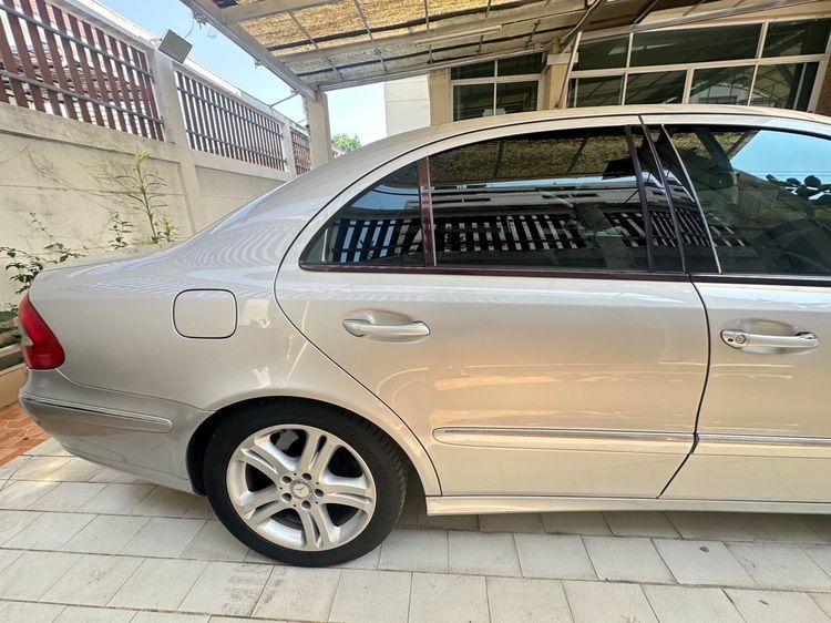 Mercedes-Benz E-Class 2009 E230 Sedan เบนซิน ไม่ติดแก๊ส เกียร์อัตโนมัติ บรอนซ์เงิน รูปที่ 4