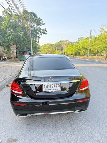 Mercedes-Benz E-Class 2017 E220d Sedan ดีเซล ไม่ติดแก๊ส เกียร์อัตโนมัติ ดำ รูปที่ 3