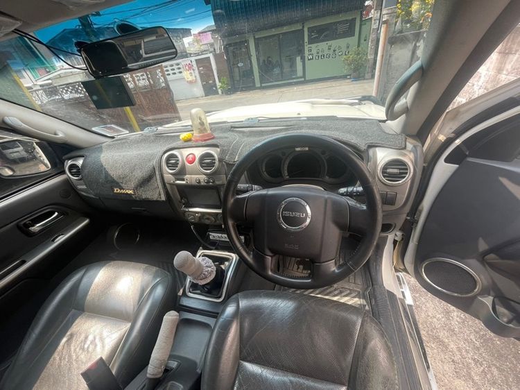 Isuzu D-MAX 2009 3.0 LS Super Platinum 4WD ดีเซล ไม่ติดแก๊ส เกียร์ธรรมดา ขาว รูปที่ 4