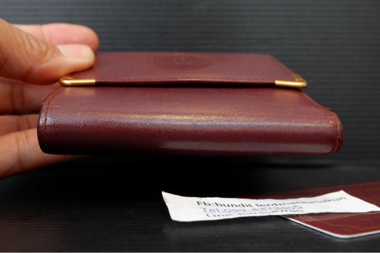 กระเป๋าสตางค์ Cartier Must de Cartier วินเทจ สีBurgundy ปี90 พร้อมการ์ดเดิม 1,550 บาท รูปที่ 9