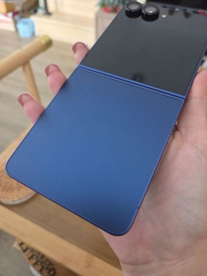 Samsung Galaxy Z Flip7 สีน้ำเงิน RAM 12GB  ROM 256GB รูปที่ 8