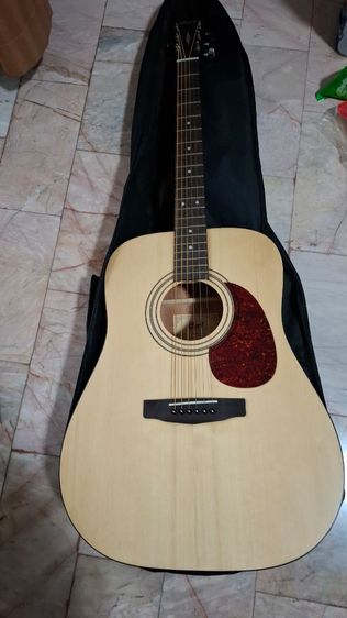 กีต้ารCort EART60