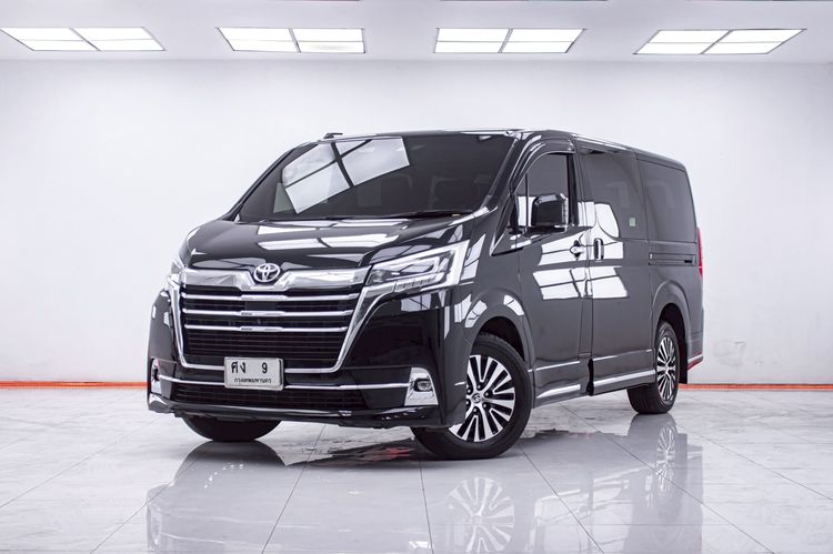 รถ Toyota Majesty 2.8 Grand สี ดำ