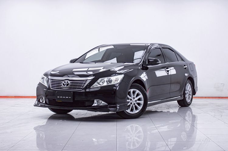รถ Toyota Camry 2.0 G สี ดำ