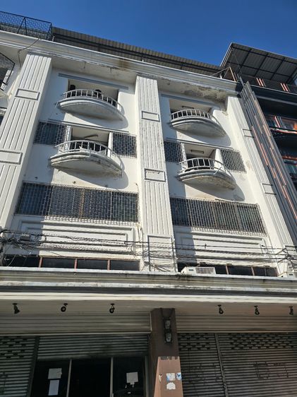 ตึกแถวให้เช่าทำเลดีใกล้ mrt สายสีม่วงและสายสีแดงสถานีบางซ่อน (เพิ่งRenovateใหม่)