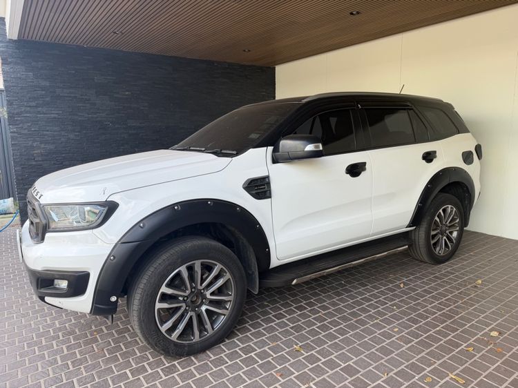 Ford Everest 2020 2.0 Titanium Plus 4WD Utility-car ดีเซล เกียร์อัตโนมัติ ขาว รูปที่ 2