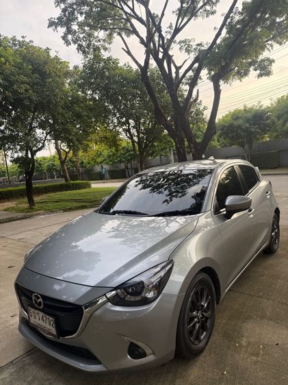 รถ Mazda Mazda 2 1.3 High Connect สี บรอนซ์เงิน