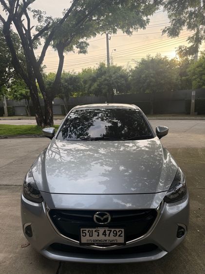 Mazda Mazda 2 2019 1.3 High Connect Sedan เบนซิน ไม่ติดแก๊ส เกียร์อัตโนมัติ บรอนซ์เงิน รูปที่ 4