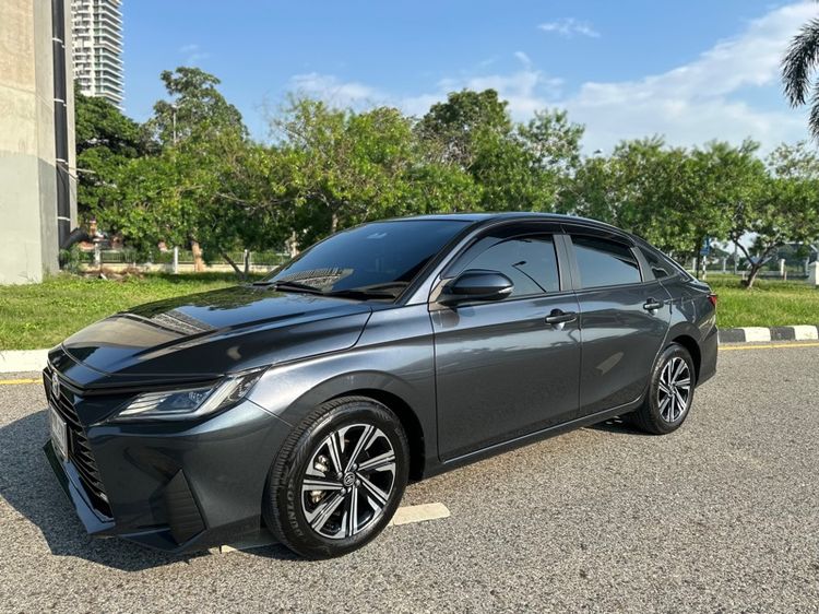 Toyota Yaris ATIV 2023 1.2 Smart Sedan เบนซิน เกียร์อัตโนมัติ เทา รูปที่ 2