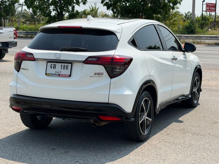 Honda HR-V 2018 1.8 RS Sedan เบนซิน ไม่ติดแก๊ส เกียร์อัตโนมัติ ขาว รูปที่ 3
