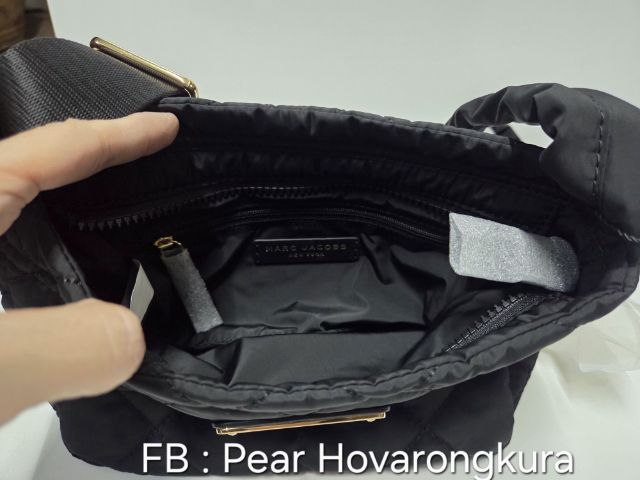 Marc Jacobs Quilted Nylon Crossbody 👜
📍 2,900 บาท (รวมส่ง)
แท้ ของใหม่ รูปที่ 4