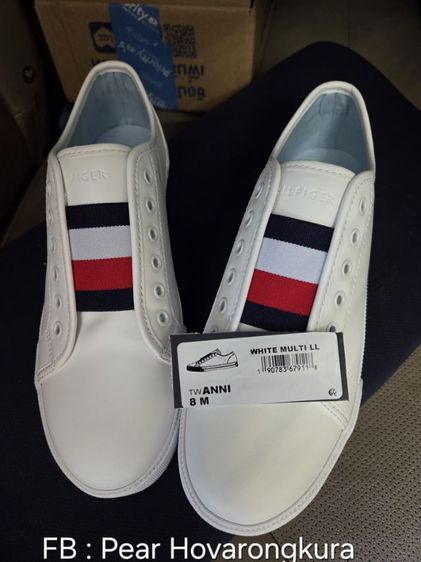 Tommy Hilfiger Anni Slip-On Sneaker size US 8,25 cm. แท้ ของใหม่ ราคา 1,400 บาท (รวมส่ง) พรีออเดอร์มาแบบไม่มีกล่อง รูปที่ 4