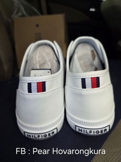 Tommy Hilfiger Anni Slip-On Sneaker size US 8,25 cm. แท้ ของใหม่ ราคา 1,400 บาท (รวมส่ง) พรีออเดอร์มาแบบไม่มีกล่อง รูปที่ 2