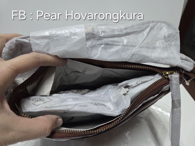 fossil farrah crossbody medium brown
กระเป๋ายี่ห้อ fossil  แท้ มือ1 ยี่ห้อนี้หนังแท้และทนมากค่ะ😊
📍2950 บาท (รวมส่ง) รูปที่ 3