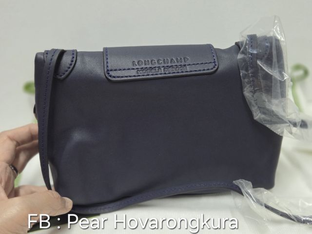 Le Pliage Xtra Mini Crossbody Bag
สี Navy  หนังนุ่มเรียบเนียน
แท้ มือ1ซื้อมาเก็บ  ถุงผ้าและป้ายครบ
📍 8,500 บาท (รวมส่ง) รูปที่ 3