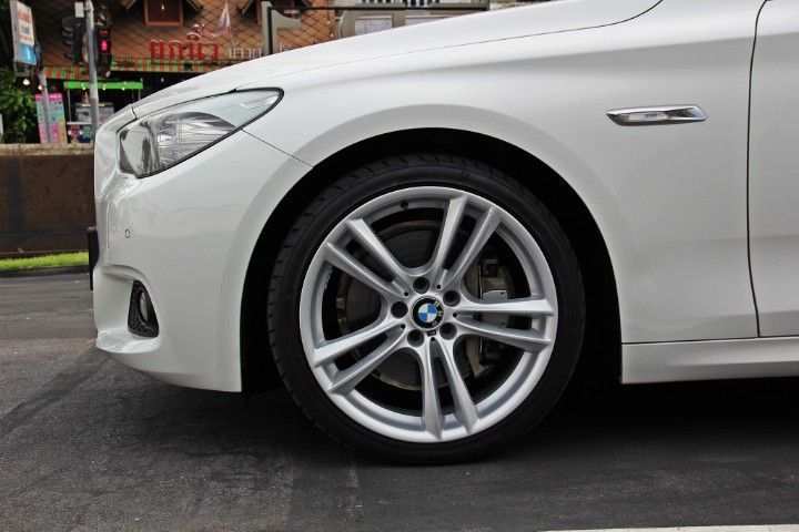 BMW Series 5 2013 520d Sedan ดีเซล เกียร์อัตโนมัติ ขาว รูปที่ 3