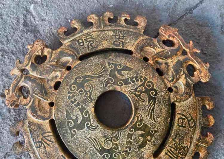 ✨แผ่นหินแกะสลักมังกรเก่าโบราณ