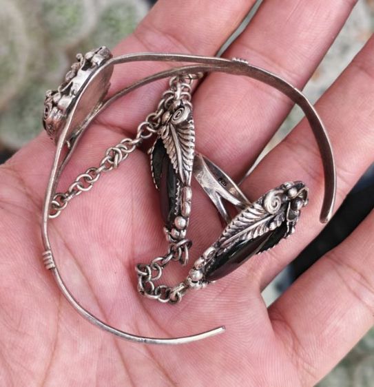 ชุดกำไลข้อมือและเเหวนเงินแท้ หัวนิล งานเก่า หนึ่งเดียวสวยมาก ราคาแบ่งปันครับ รูปที่ 2