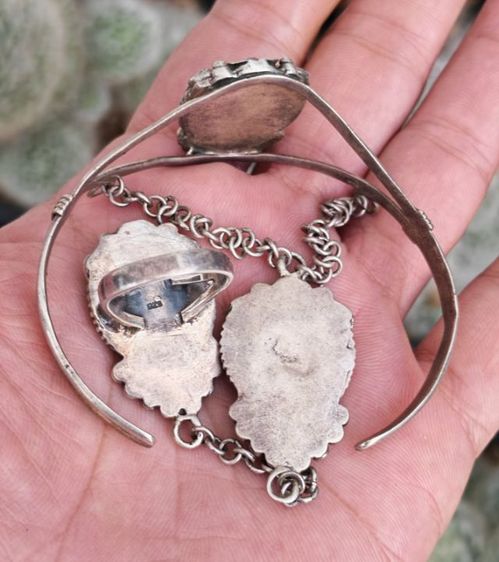 ชุดกำไลข้อมือและเเหวนเงินแท้ หัวนิล งานเก่า หนึ่งเดียวสวยมาก ราคาแบ่งปันครับ รูปที่ 3