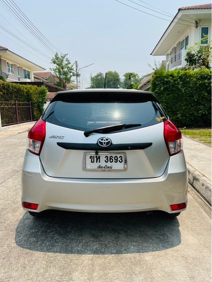 Toyota Yaris 2015 1.2 J Sedan เบนซิน ไม่ติดแก๊ส เกียร์อัตโนมัติ บรอนซ์เงิน รูปที่ 2