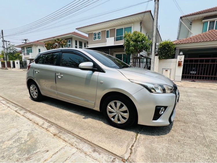 Toyota Yaris 2015 1.2 J Sedan เบนซิน ไม่ติดแก๊ส เกียร์อัตโนมัติ บรอนซ์เงิน รูปที่ 3