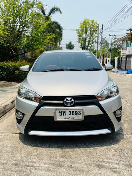 รถ Toyota Yaris 1.2 J สี บรอนซ์เงิน